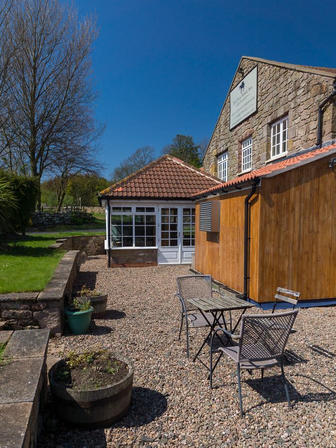 The Pack Horse Inn Chathill المظهر الخارجي الصورة